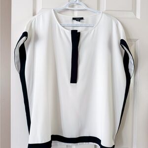 Alfani White Flowy Old Money Minimalistic Blouse with Black Trims Size 12 L/XL